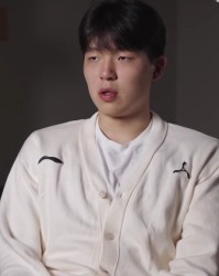 华体会体育官方网站-杨瀚森：世界上只有400个人打NBA 上场时间要去争取而不是要求